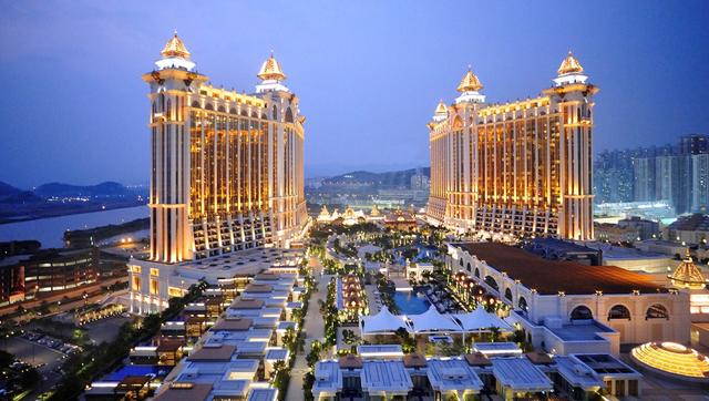 探索新澳门王中王正版之路，雄伟释义与务实落实的完美结合