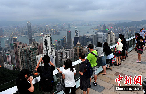 探索香港资讯的世界，2025正版资料的免费共享与交心的释义落实