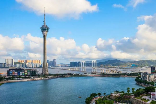 澳门作为中国的特别行政区，近年来在经济、文化和社会等方面取得了长足的发展。随着时代的变迁，澳门正迎来新的发展机遇和挑战。本文将围绕2025新澳门的资料大全这一主题，结合时代解答解释落实的情况，为您呈现一个全面而深入的澳门发展概述。