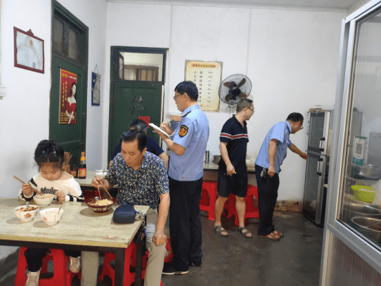 关于新奥正版资料的免费提供与考试释义深度解读